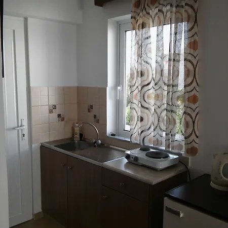Maria And Apartament *