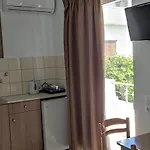 玛丽亚公寓酒店 哈拉奇